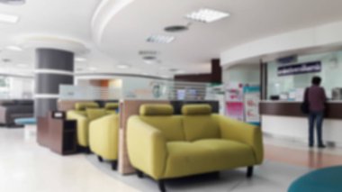 Müşteri bekleyen bölgede, sayaç Servisi sıraya boş koltuk