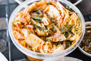 Probiyotik, prebiyotik ve synbiotic ile korunmuş sebze.