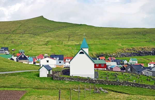 Wieś Gjógv na Wyspach Owczych — Zdjęcie stockowe