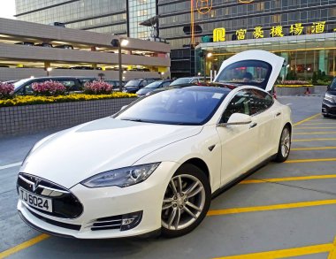 Tesla Motors marka elektrikli araç modeli S Chek Lap Kok, Hong Kong, Havaalanı Park