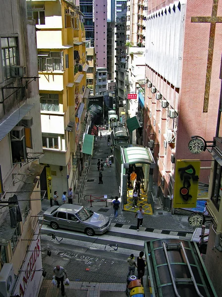 Central - Escada rolante de níveis médios na ilha de Hong Kong — Fotografia de Stock