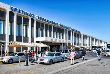 Heraklion, Yunanistan - 22 Haziran 2016: Yunan adası Girit 'in ana havalimanı olan Iraklio havaalanı 