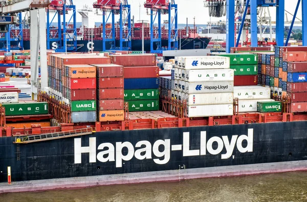 Hamburgo Alemania Agosto 2018 Buque Portacontenedores Hapag Lloyd Atracado Terminal —  Fotos de Stock