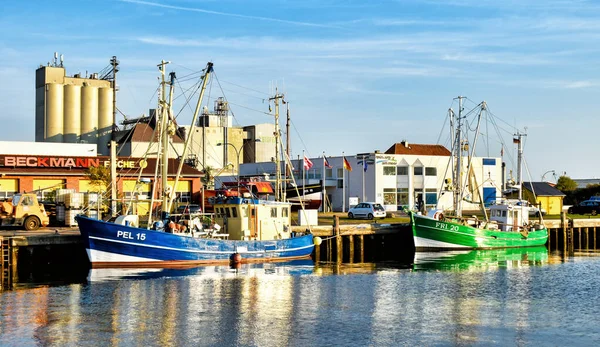 Buesum Alemanha Agosto 2018 Barcos Pesca Ancorados Porto Busum Norte — Fotografia de Stock
