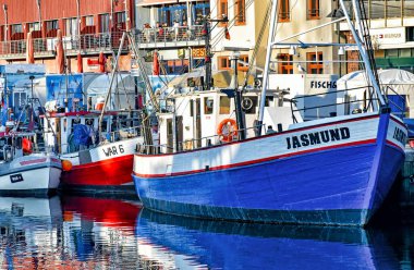 Warnemuende, Almanya - 24 Şubat 2019: Baltık Denizi tatil beldesi Warnemunde 'deki 