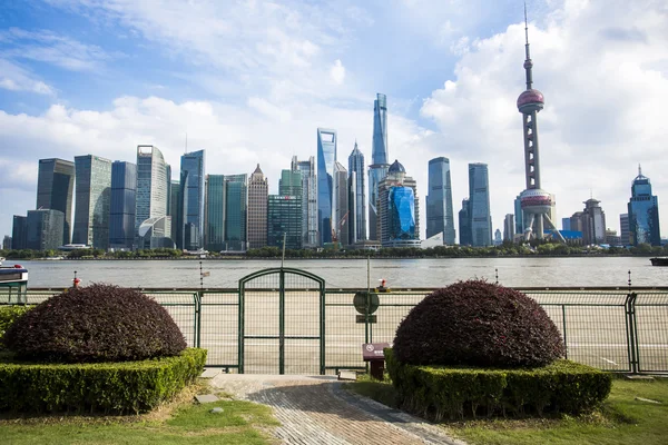 güzel gece karanlığında shanghai pudong manzarası