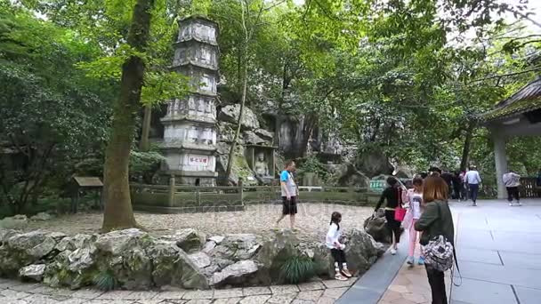 Lingyin tempel tuin in Hang Zhou — Stockvideo
