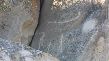Tarihi petrographs. Oymalar geri kalma 10 000 Bc, Qobustan, Azerbaycan.