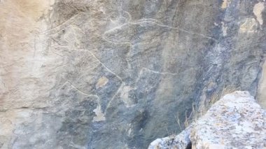 Tarihi petrographs. Oymalar geri kalma 10 000 Bc, Qobustan, Azerbaycan.