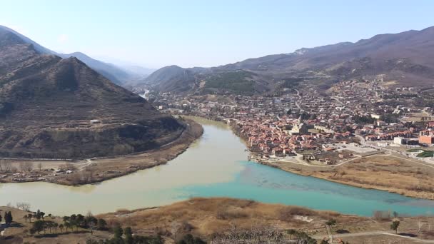 Flygfoto över Mtscheta, Georgien. — Stockvideo