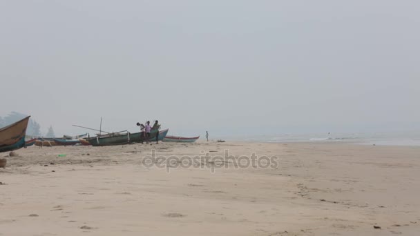 Pescadores Barco Costa Goa — Vídeos de Stock