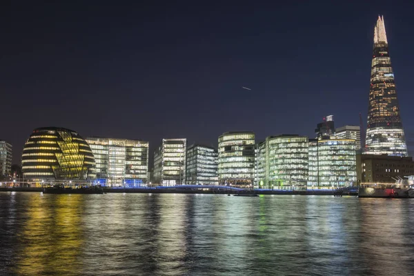 Londen stadsgezicht nachts — Stockfoto