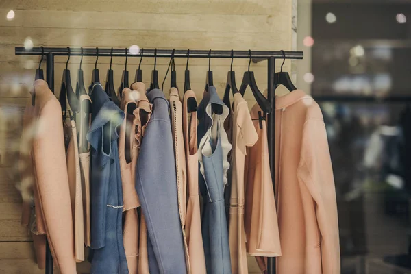 Des Vêtements Mode Dans Magasin Paris — Photo