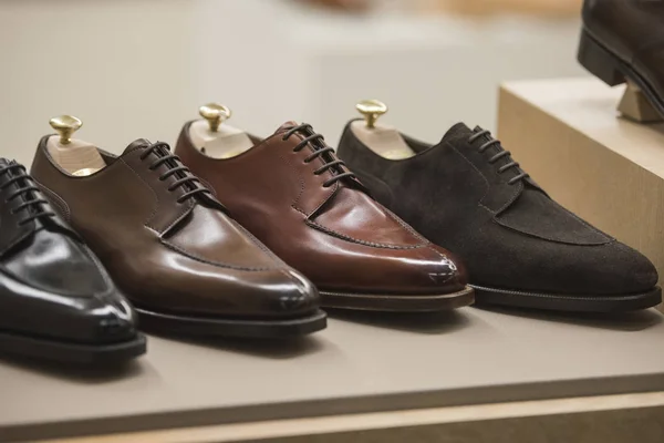 Zapatos Hombre Una Tienda Lujo París — Foto de Stock