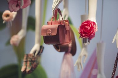 Lüks mağaza giyim Paris'te