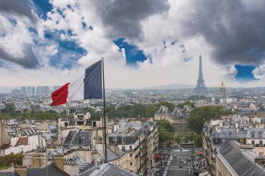 Yukarıdan Paris görünümü