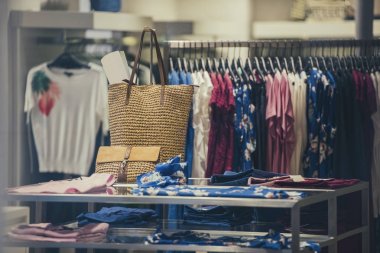 Paris giyim mağazası