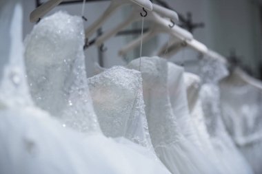 Ayrıntılı olarak gelinlik