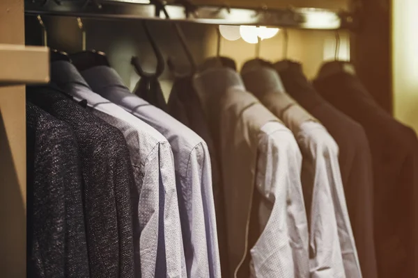 Mannen Kleding Kleerhangers Een Fancy Shoip — Stockfoto