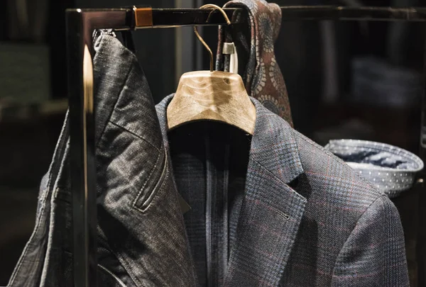 Elegante Mannen Kleding Een Winkel Fashion — Stockfoto