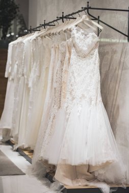 Gelinlik bir mağaza