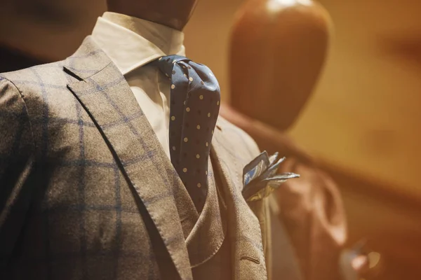 Elegantní Muži Oblečení Obchodě Luxusní — Stock fotografie