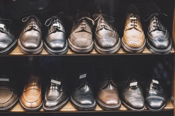 Zapatos Hombre Una Tienda Lujo — Foto de Stock