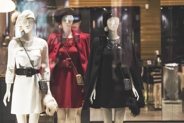 Female Mannequins Fashion Store — Stock Photo, Image