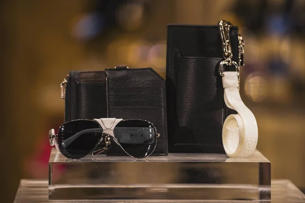 Sun Glasses Purses Luxury Store — Stock Photo, Image