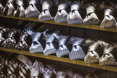 Erkekler kravat bir mağaza