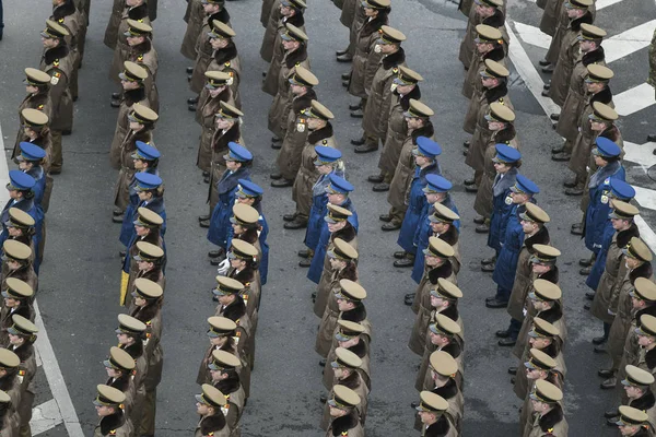 Bucarest Rumania Diciembre 2019 Bomberos Militares Rumanos Marchan Frente Arco — Foto de Stock