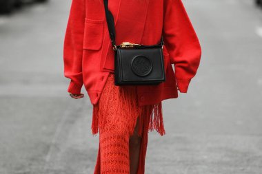 Paris, Fransa - 02 Mart 2019: Moda Haftası 'nda sokak stili görünümü - Pfwffw20.