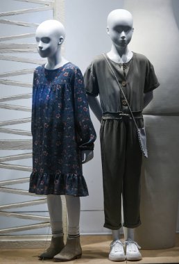 Milan, İtalya 22 Şubat 2019 Mango Çocuk Giysileri Sergisi Milano 'da, Şubat 2019.