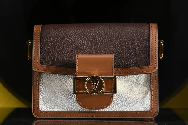 Mailand Italien Februar 2019 Louis Vuitton Handtasche Einem Geschäft Mailand — Stockfoto