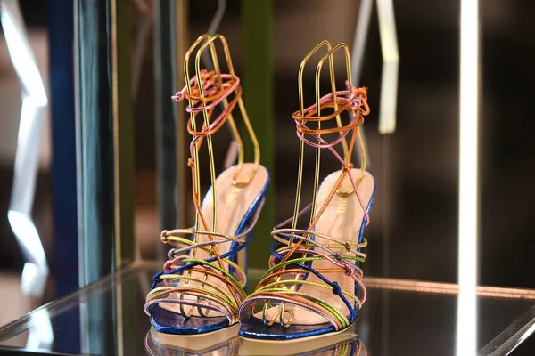 Sandalias pollini online 2019