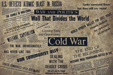 New York, Usa - 4 Ocak 2020: Soğuk Savaş sırasında meydana gelen tarihi olaylar hakkında gazete başlıkları ve metinler