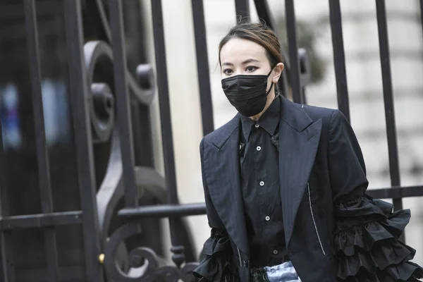 Parigi Francia Febbraio 2020 Persone Che Indossano Maschere Protettive Parigi — Foto Stock