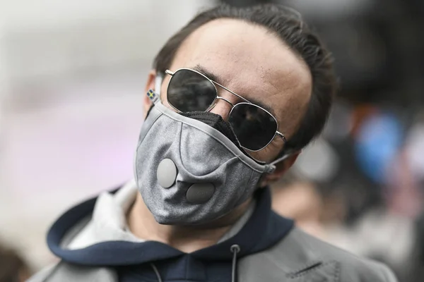 Paris France February 2020 People Wearing Protective Masks Paris Coronavirus — Stockfoto