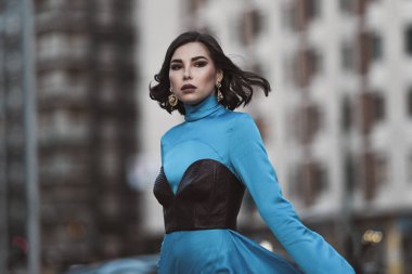 Milan, İtalya - 21 Şubat 2020: Milano Moda Haftası 'nda sokak tarzı görünümü - sokak solu 20