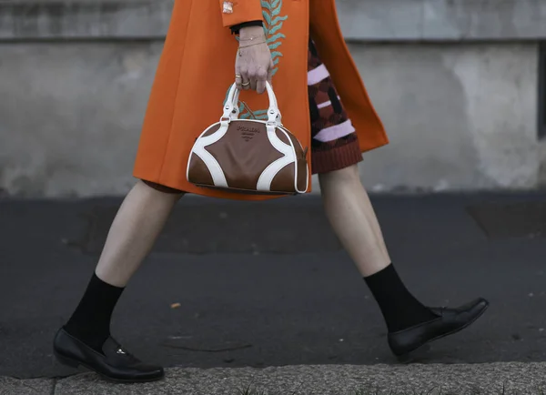 Мілан Італія Лютого 2020 Року Вуличний Стиль Одягу Стрічковий Стиль — стокове фото