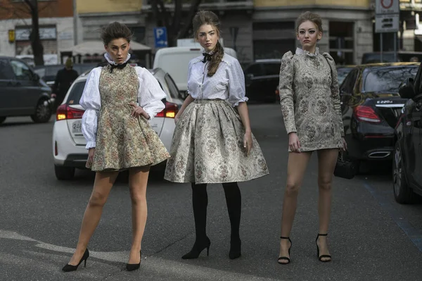 Milán Italia Febrero 2020 Aparición Calle Durante Semana Moda Milán — Foto de Stock