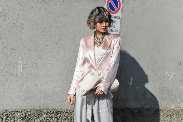 Milaan Italië Februari 2020 Street Style Verschijning Tijdens Milaan Fashion — Stockfoto