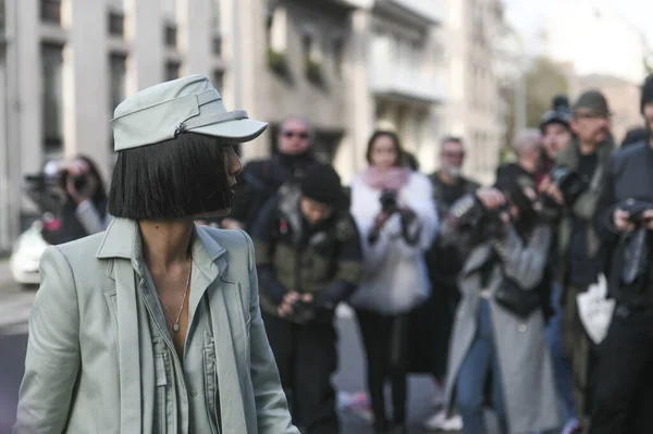 意大利米兰 2020年2月20日 在米兰时装周 Milan Fashion Week 期间街道风格的出现 — 图库照片
