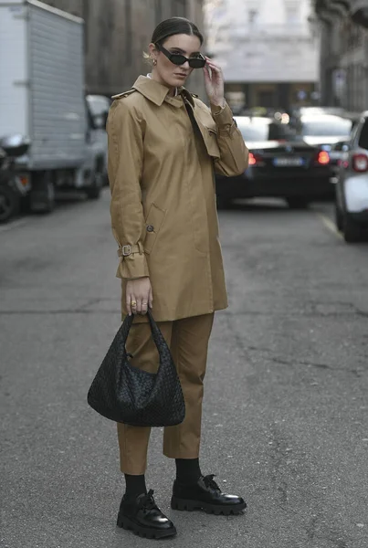 Milaan Italië Februari 2020 Street Style Verschijning Tijdens Milaan Fashion — Stockfoto