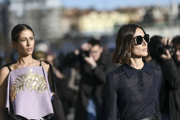 Milán Italia Febrero 2020 Aparición Calle Durante Semana Moda Milán —  Fotos de Stock