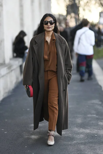 Milão Itália Fevereiro 2020 Aparência Rua Durante Milan Fashion Week — Fotografia de Stock