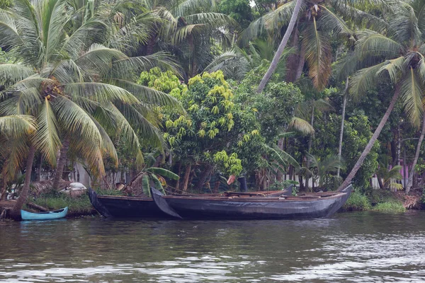 Typisk båt landskap för backwaters i Alappuzha — Stockfoto