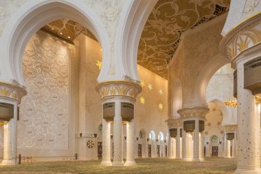 Sheikh Zayed Camii içinde görünüm