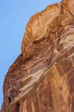 Siq üst kısmındaki kayalara oyulmuş Rüzgar