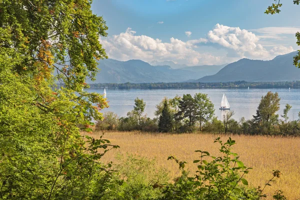 Blick auf die Alpen von der Herreninsel — Stockfoto